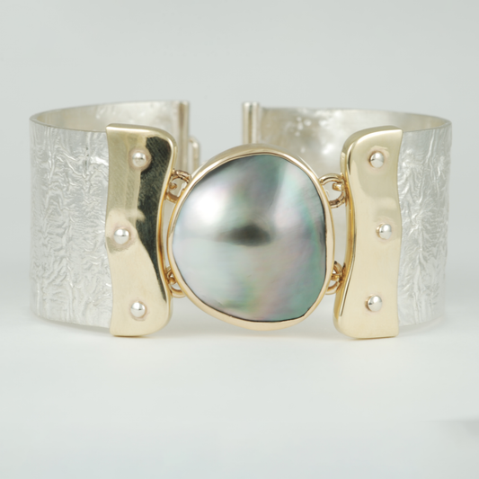 Abrolhos Mabe Pearl Cuff