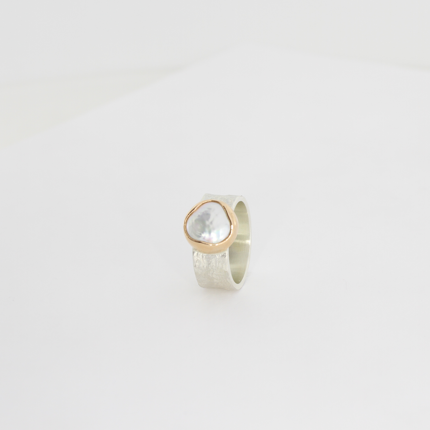 Freshwater Button Pearl Ring